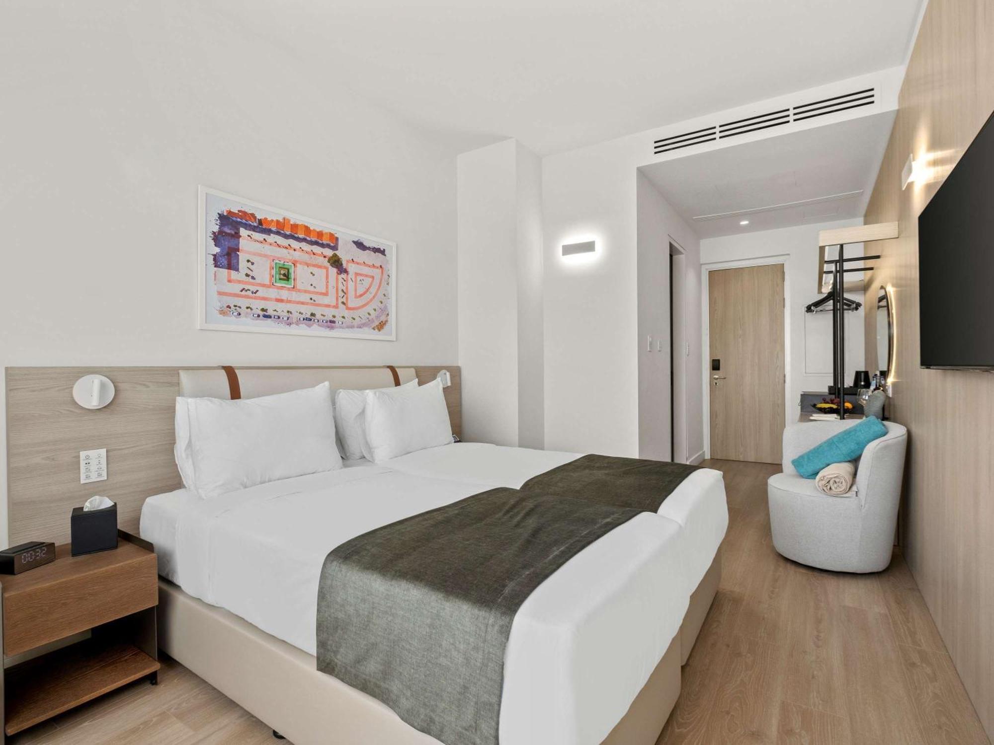 Mercure 3* Larnaka